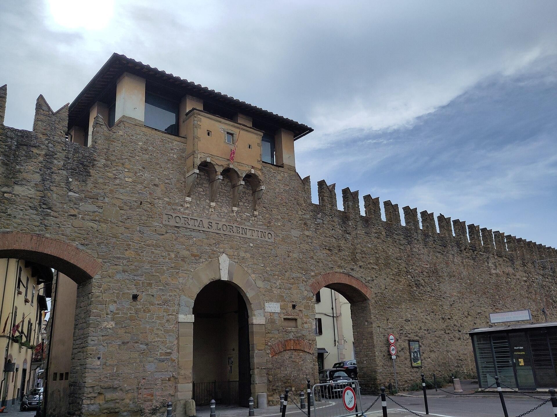 Arezzo: Entdecke die Piazza Grande und den Dom mit Ale House