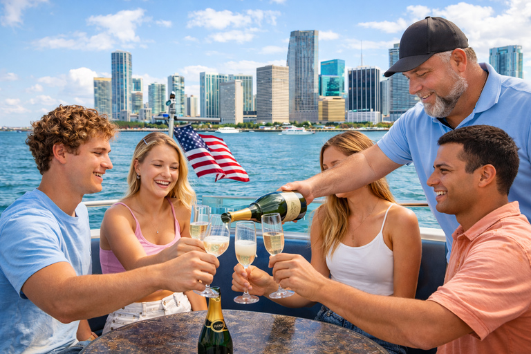 Miami: Unlimited Prosecco Cruise with Skyline Views