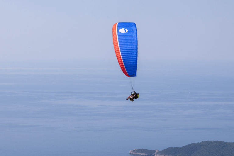 Paragliding in Budva, thermal flying (30-minute flight)