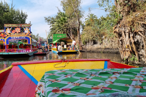 CDMX: Tour of Xochimilco and Coyoacán with option to visit the Frida Kahlo Museum Shared tour with visit to the Frida Kahlo Museum and traditional lunch