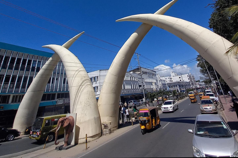 Mombasa: City Tour and Evening Dhow Cruise with Pickup