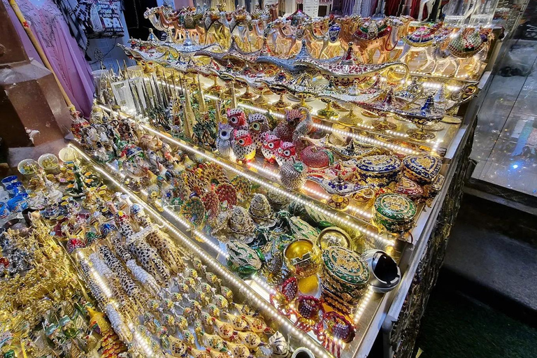 Abu Dhabi Traditional Souqs & Mall Shopping Tour with Pickup