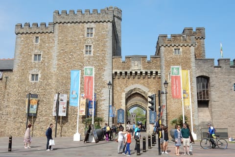 Cardiff: Quirky self-guided smartphone heritage walks