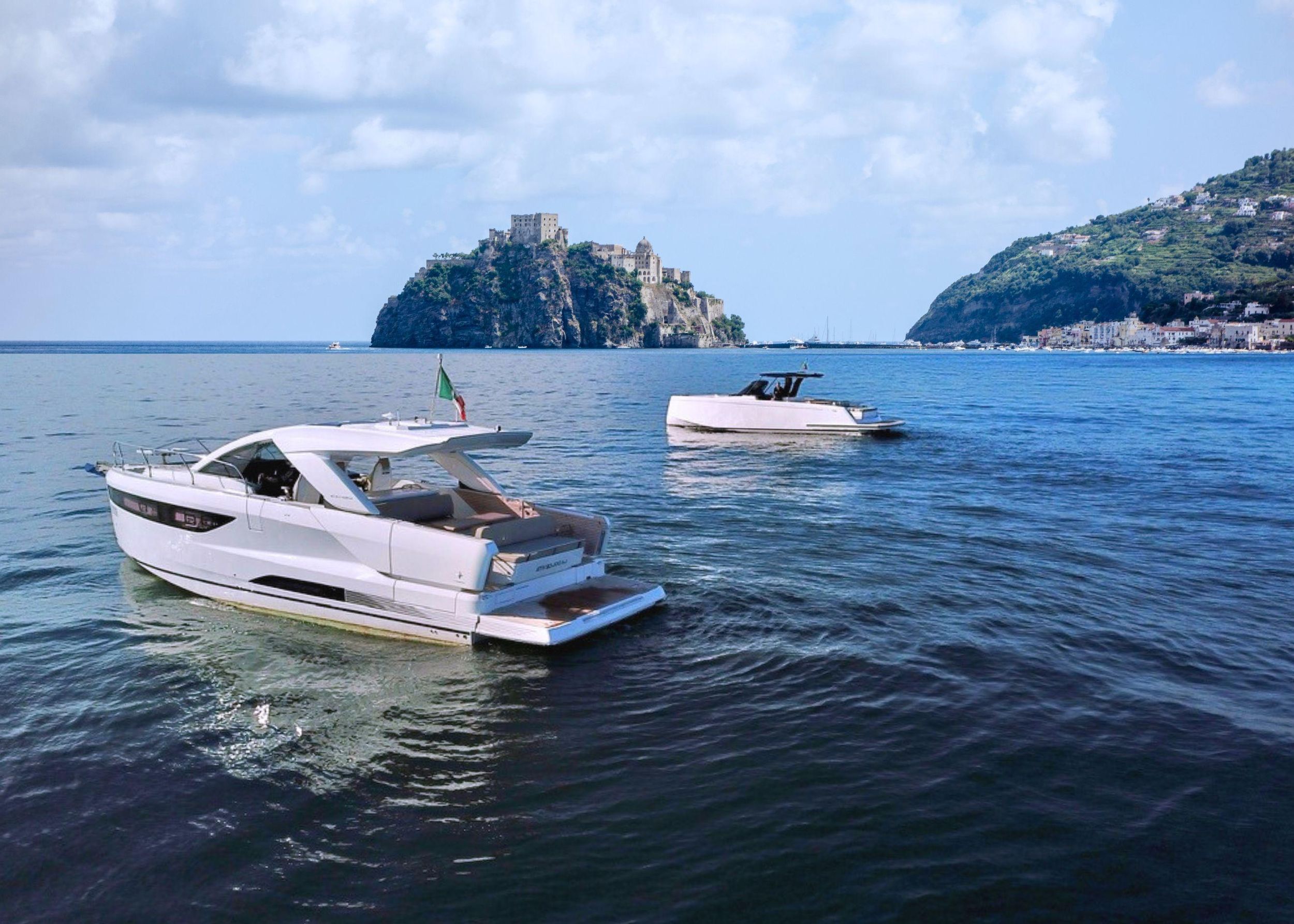 Von Neapel: Exklusive Privattour mit dem Boot nach Ischia und Procida