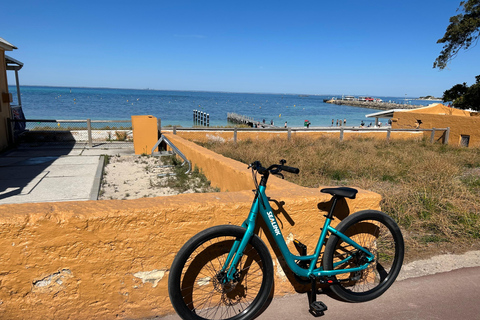 Vanuit Fremantle: SeaLink Rottnest veerboot en fietsverhuur7 AM Vertrek