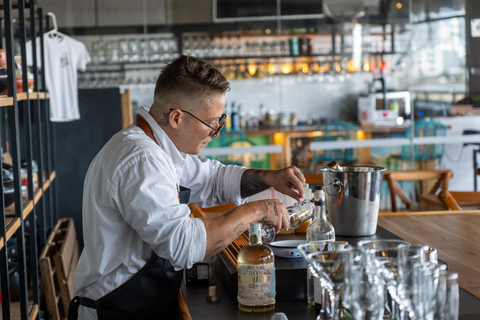 Cours de maître sur les cocktails colombiens avec un mixologueMixologie