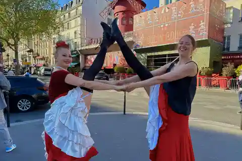 Paris: Omvisning i Montmartre med en Cancan-danser