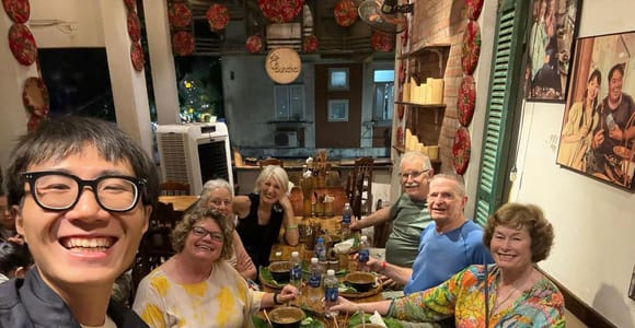 Hanoi: Old Quarter Street Food Walking Tour with Guide