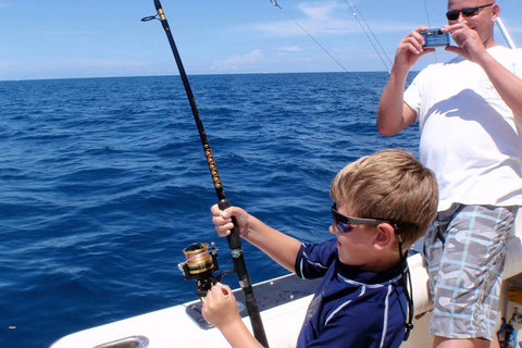 Lato: Tour di pesca in famiglia nel Mar Mediterraneo