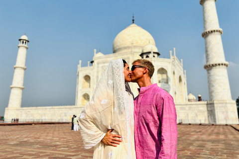 From Delhi: Private Taj Mahal and Agra Day Tour with 5* Meal From Delhi: Tour with Car, Driver, and Guide Only