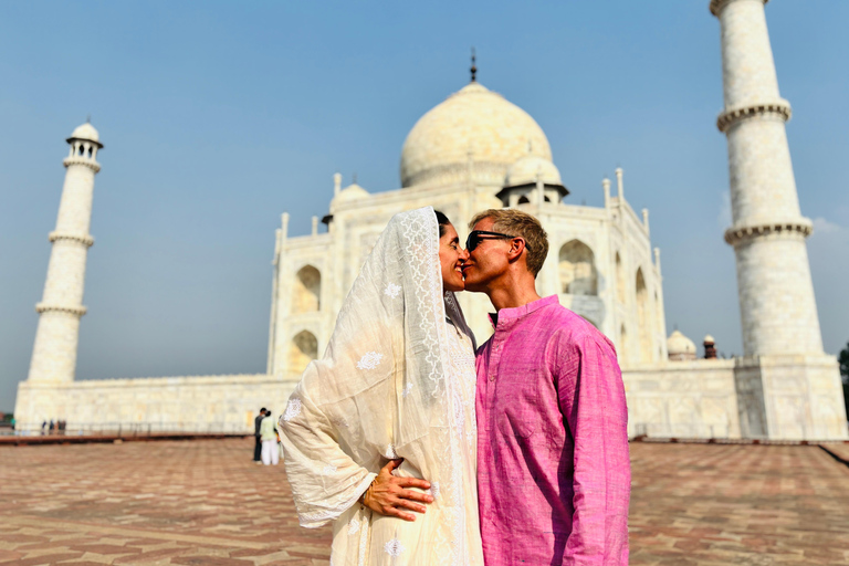 From Delhi: Private Taj Mahal and Agra Day Tour with 5* Meal From Delhi: Tour with Car, Driver, and Guide Only
