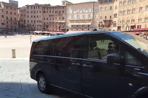 Private transfer from Rome to Siena