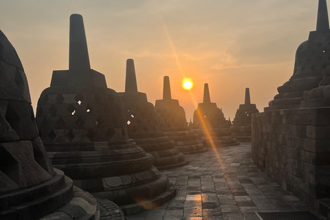 Yogyakarta: Borobudur Sunset and Mount Merapi Lava Tour