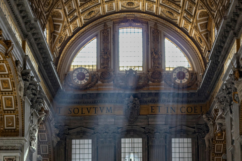 Vaticano: Ingresso Riservato alla Basilica di San Pietro e alla CupolaTour privato in Russia
