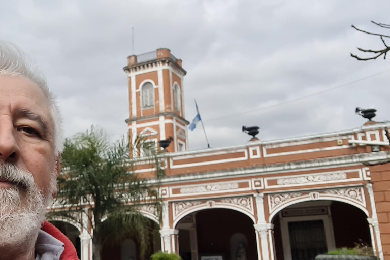 Buenos Aires: ¡San Telmo, Historia, Bares y Tango!Descubre San Telmo: ¡Historia, bares y tango!