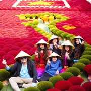 From Hanoi: Quang Phu Cau & Chuong Village Half-Day Tour