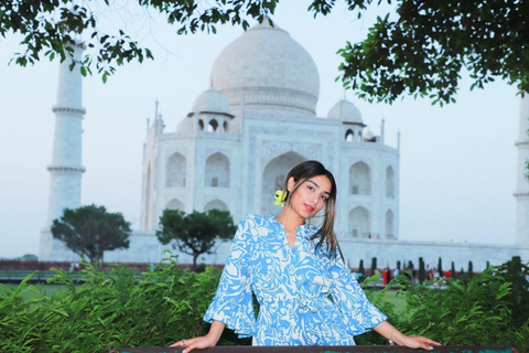From Delhi: Private Taj Mahal & Agra Tour By Superfast Train Local Expert Tour Guide Only