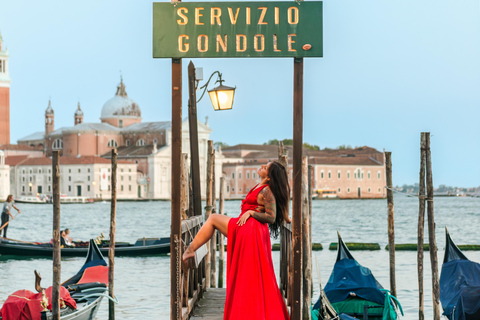 Venice: Flying Dress Photoshoot with video option Standard: 45 mins | 20 photos