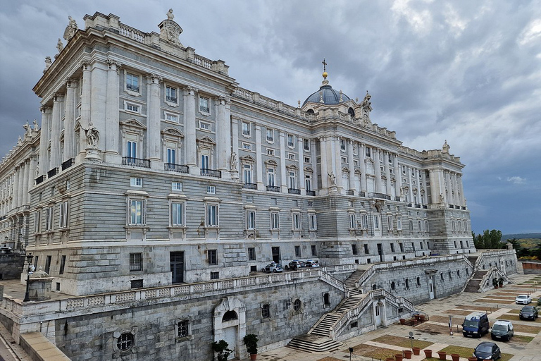 Madrid Private tour: Royal Palace & Cathedral & Old city