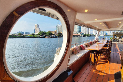 Bangkok: Premium Dinner Cruise With Buffet & Wat Arun Views Thai & International Buffet (Unlimited Chang Draft Beer)