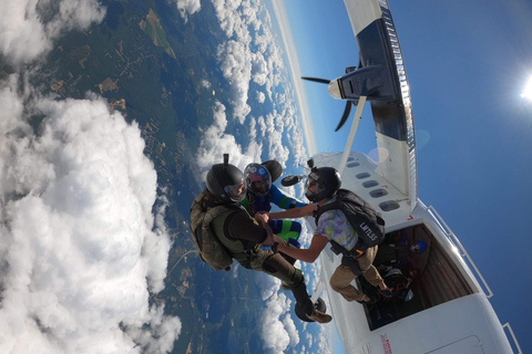 Skydive Over Barcelona – 13,000ft Tandem Jump + Transport