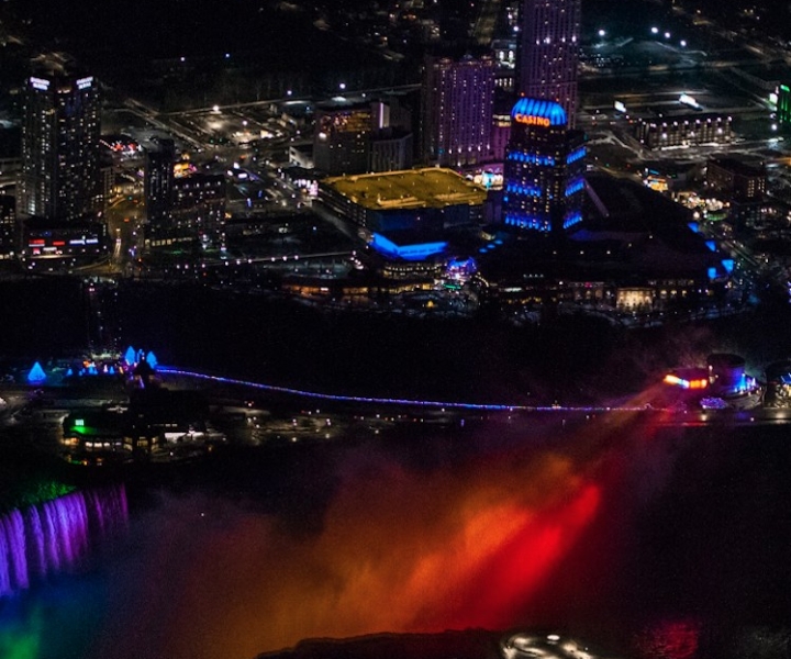Cascate del Niagara, Canada: esperienza in elicottero con luci e notti
