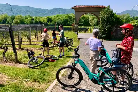Comosjön Comosjön och schweiziska vingårdar Ebike Tour