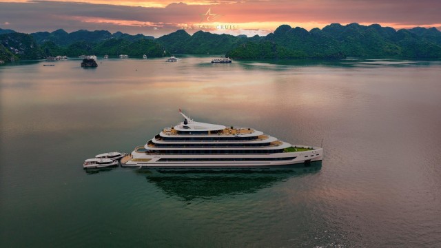 Explore 2D1N Halong Bay aboard the 6-Star Luxury Cruise