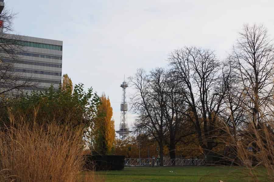 Berlin: Führung zum Berliner Funkturm - architektonisches Meisterwerk. Foto: GetYourGuide