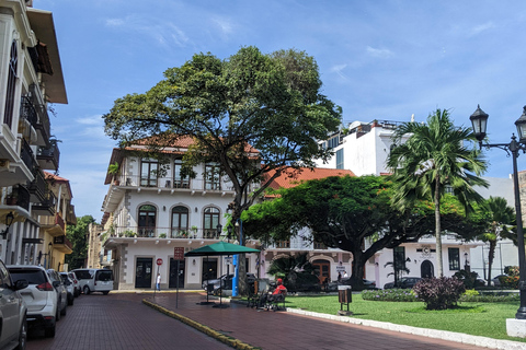 Panama City: Personalized Tour with Local Guide