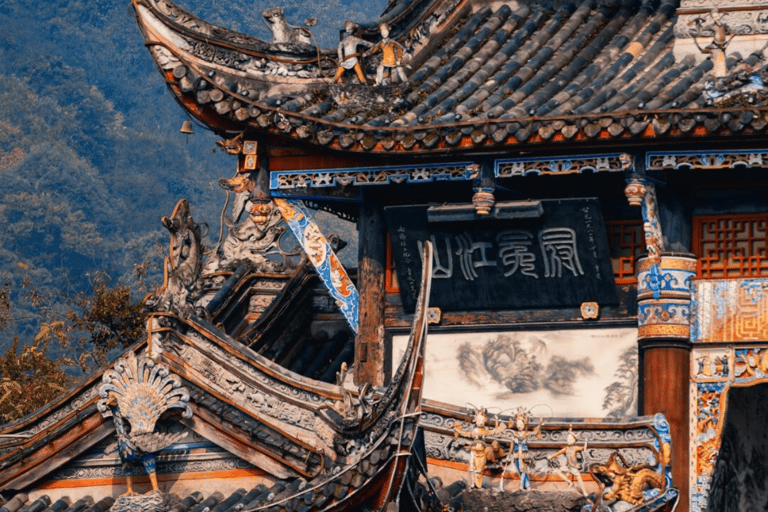 Chengdu Group Tour: Dujiangyan Water System & Mt Qingcheng