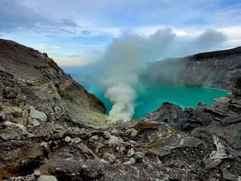Banyuwangi : Mt Ijen with Local guide and Transfer Service