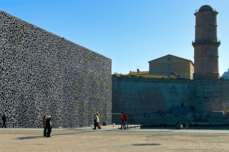 Marseille - Allauch: tussen traditie, geschiedenis en natuurMarseille - Allauch: Openbaar