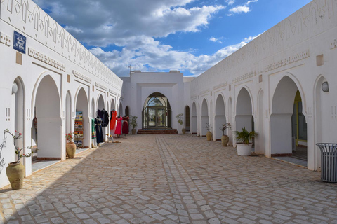 Djerba: Half-Day Crocodile Park & Feeding Show