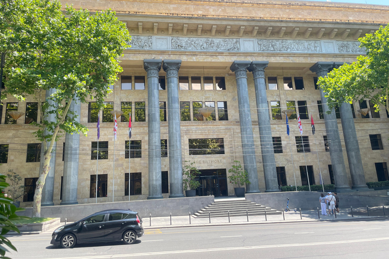 Tbilisi: Tbilisi sovietica - Dalla propaganda all'esecuzioneTbilisi: la Tbilisi sovietica - Dalla propaganda alla realizzazione