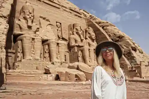 From Hurghada: Two-Day Private Tour of Luxor and Abu Simbel