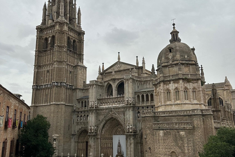 Toledo Cathedral in full: entrance fee + guided visit with official tour guide