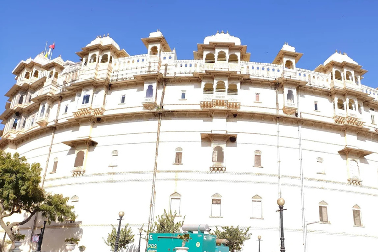 Udaipur: Full Day City Sightseeing Guided Tour Udaipur: Full Day City Guided Tour with Meeting Point