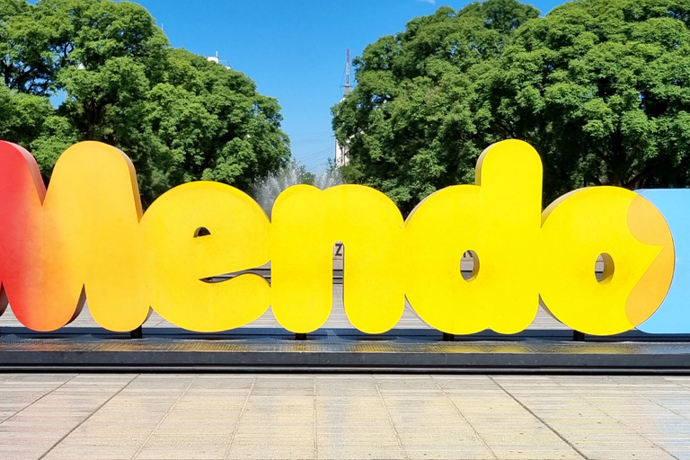 Mendoza: Walking & Wine Tour with Tastings & San Martin Park