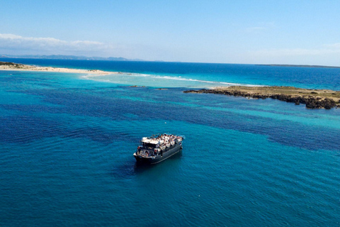 Ibiza: Formentera Boat with Open Bar, 3 meals & Sunset Party ADVANCE: Standard selection of food & open bar option