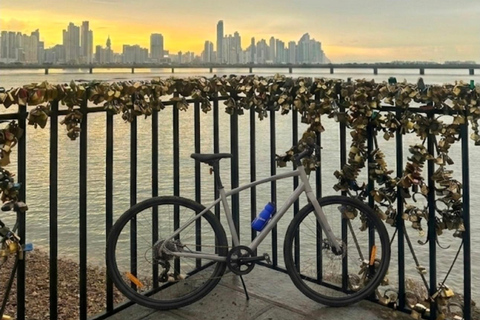 Panama City: Self-Guided Bike Rental with Digital Map
