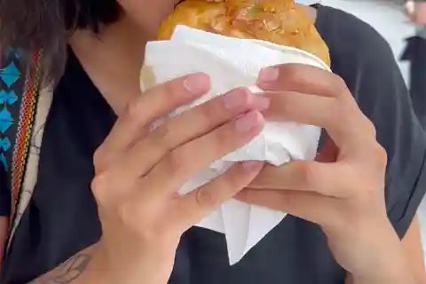 Goûtez à la cuisine de rue cachée à Séoul grâce à une visite culinaire de 2,5 heures.