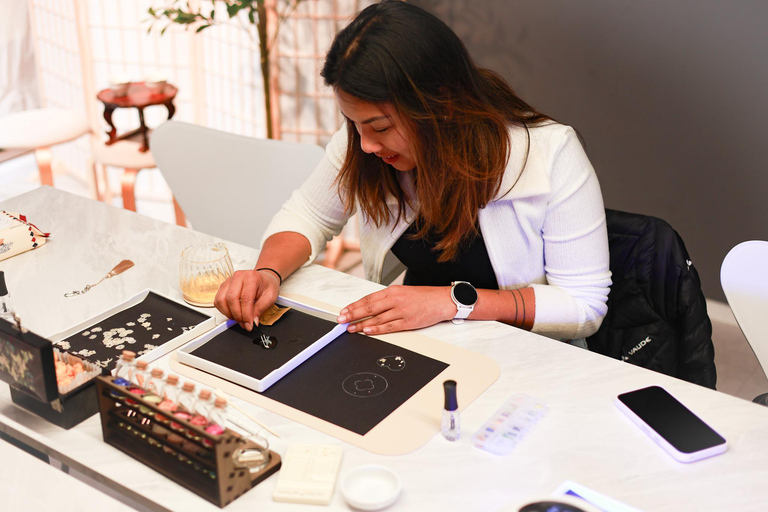Seoul: Mother-of-Pearl Jewelry Workshop in Myeong-dong Option B: Wearable Memory (Hanbok Accessory)