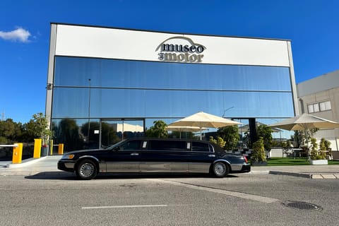 Benidorm: VIP Limousine tour to Museo del Motor