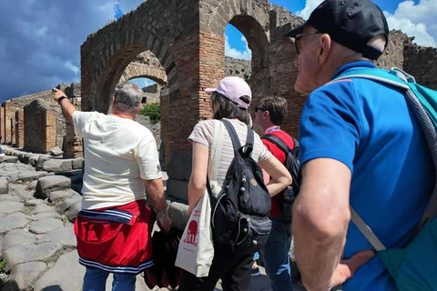 Rome: Vesuvius, Pompeii or Herculaneum by High-speed Train Pompeii Spanish Guided Tour & Vesuvio Entry ticket