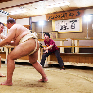 Tokyo: Sumo Experience with Live Show & Audience Challenge