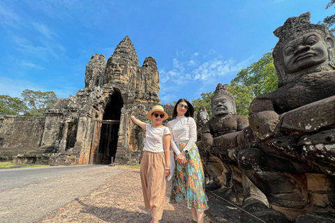 Lever de soleil à Angkor Wat et petite visite guidéeGrandes visites privées avec guide anglophone