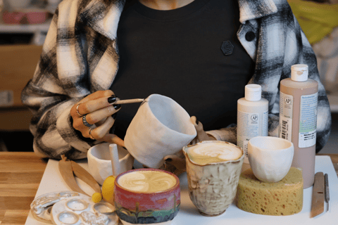 Barcelona: Pottery Workshop with Wine