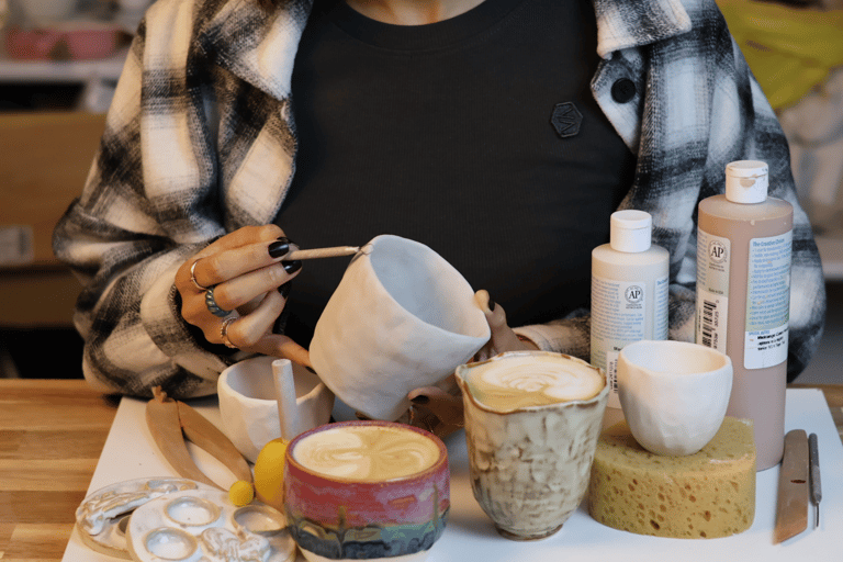 Barcelona: Pottery Workshop with Wine