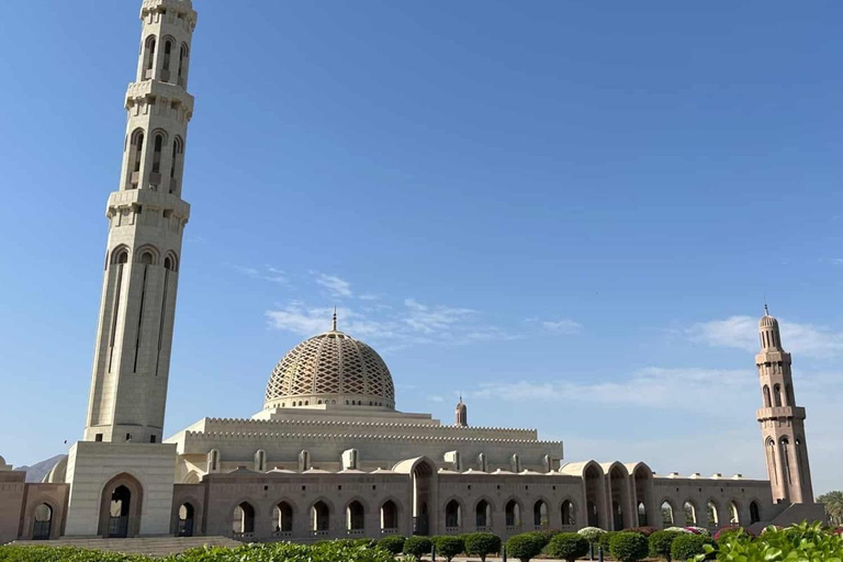 Best of Muscat in One Day (8–9 Hours) with Hotel Pickup